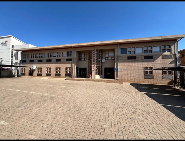 535M² OFFICE FOR SALE IN BENDOR